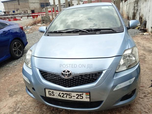 Toyota Belta 2010 Blue