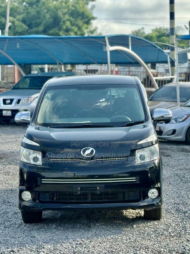 Toyota Voxy 2012 Black