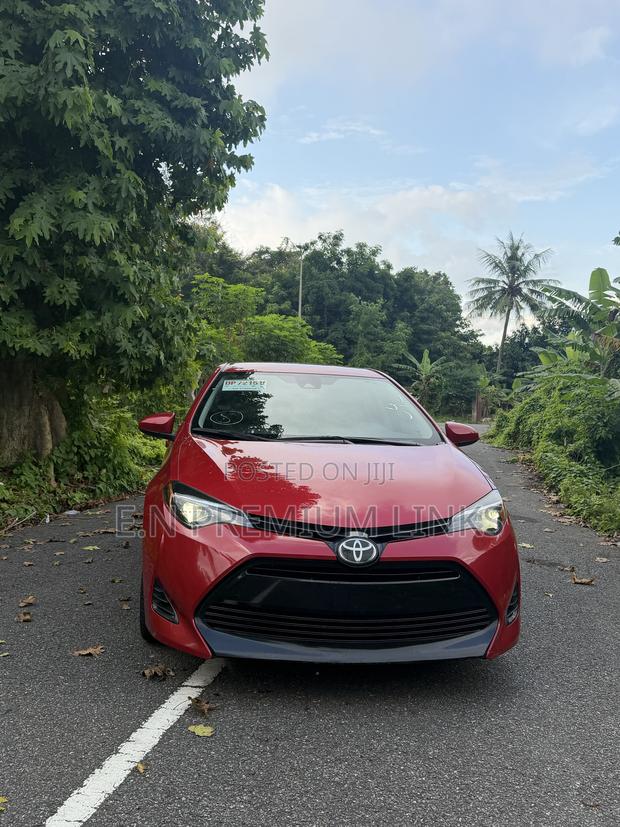 Toyota Corolla LE (1.8L 4cyl 2A) 2019 Red
