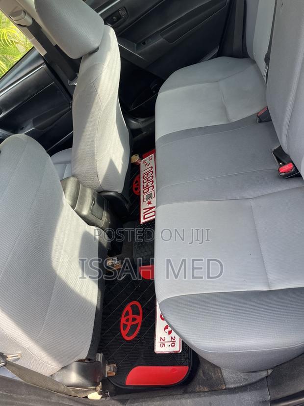 Toyota Corolla L 4dr Sedan (1.8L 4cyl 4A) 2015 White