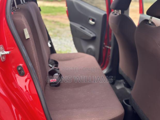 Toyota Vitz 1.3 FWD 3dr 2011 Red