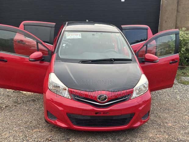 Toyota Vitz 1.3 FWD 3dr 2011 Red