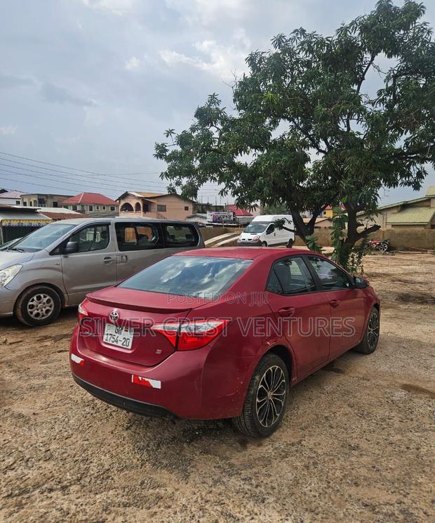 Toyota Corolla S 4dr Sedan (1.8L 4cyl CVT) 2016 Red