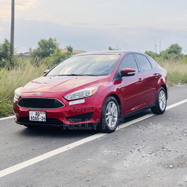 Ford Focus SEL Sedan FWD (2.0L 4cyl 6A) 2017 Burgundy