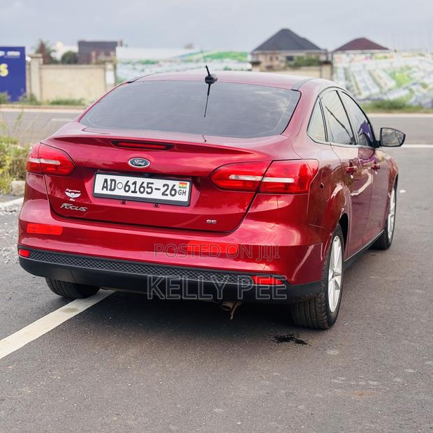 Ford Focus SEL Sedan FWD (2.0L 4cyl 6A) 2017 Burgundy