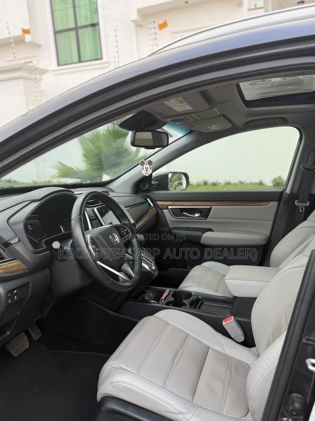 Honda CR-V Touring AWD 2019 Gray