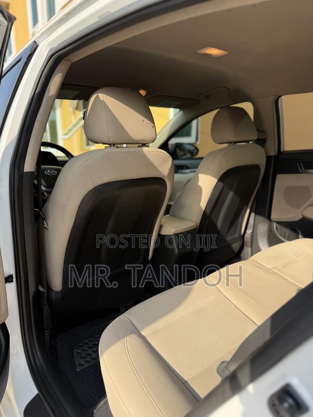 Hyundai Elantra SE 2018 White