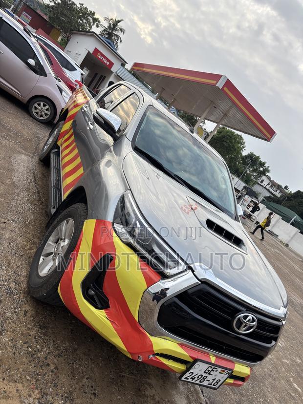 Toyota Hilux Revo Double Cab Deisel 2.4 RWD 2018 Silver
