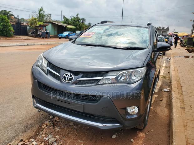 Toyota RAV4 LE 4dr SUV (2.5L 4cyl 6A) 2014 Gray