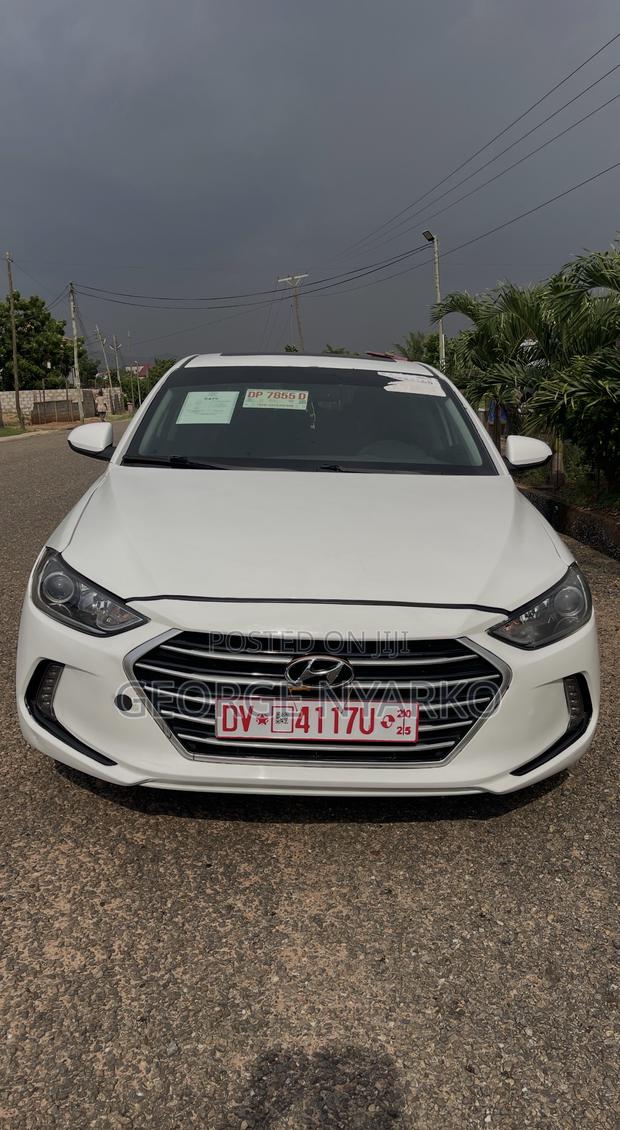 Hyundai Elantra 2018 White