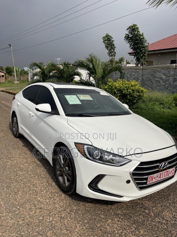Hyundai Elantra 2018 White