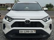 Toyota RAV4 XLE 2022 White for sale