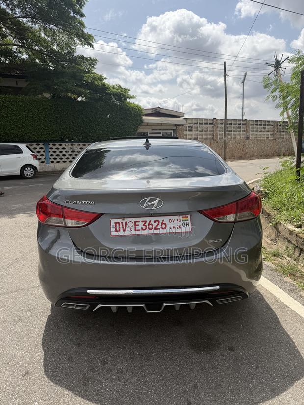 Hyundai Elantra 2013