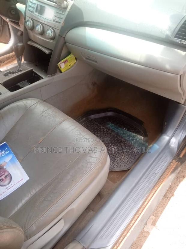 Toyota Camry 2009 Gray