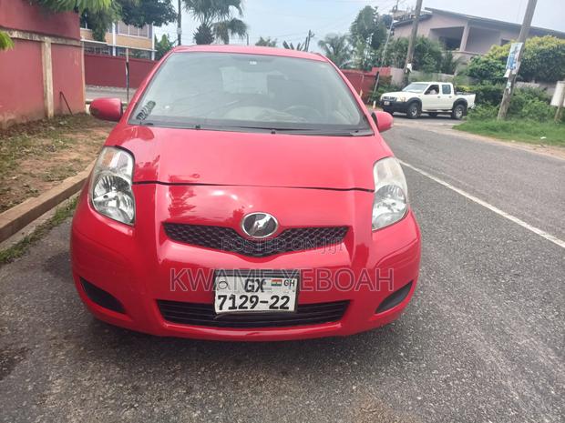 Toyota Vitz 1.0 FWD 3dr 2010 Red