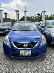 Nissan Versa 2013 Blue for sale
