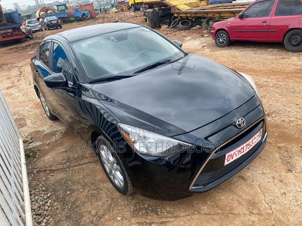 Toyota Yaris iA 1.5 FWD 2018 Matt Black