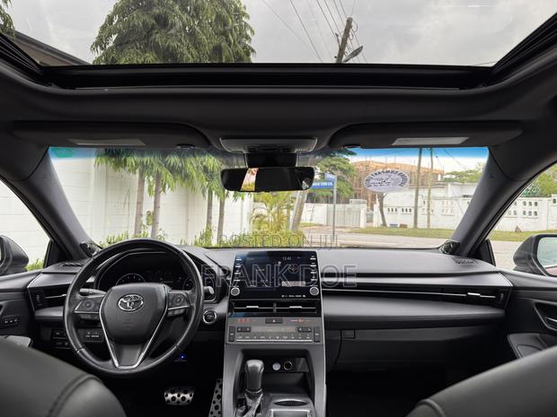 Toyota Avalon Touring FWD Sedan (3.5L V6 8A) 2019 Red