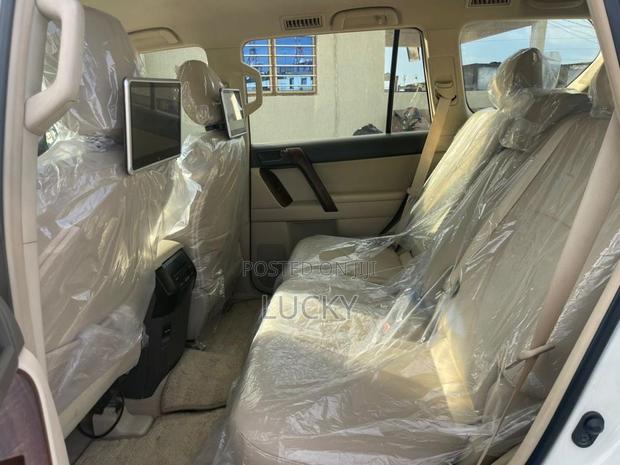 Toyota Land Cruiser Prado 4.0 Petrol TX-L 2018 White