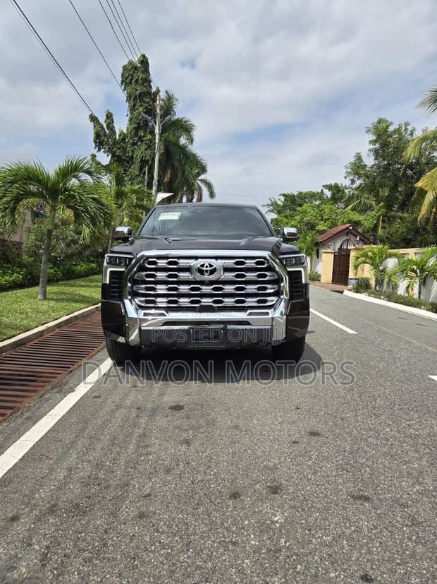 Toyota Tundra 1794 Edition CrewMax 4WD SB w/6.5' Bed (Hybrid) 2025