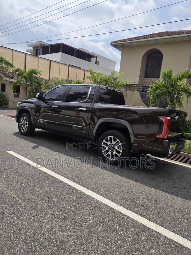 Toyota Tundra 1794 Edition CrewMax 4WD SB w/6.5' Bed (Hybrid) 2025