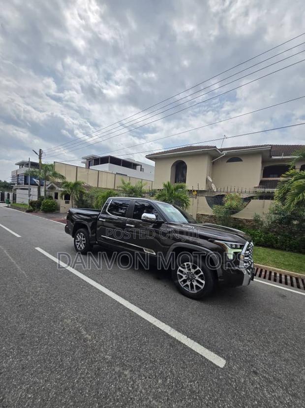 Toyota Tundra 1794 Edition CrewMax 4WD SB w/6.5' Bed (Hybrid) 2025