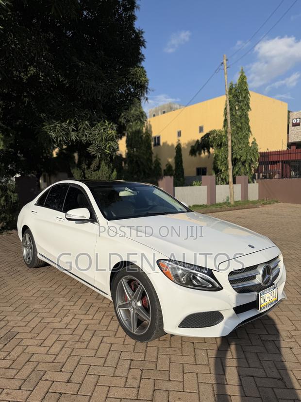 Mercedes-Benz C300 Luxury 4dr AWD 4Matic Sedan (2.0L 4cyl 7A) 2015