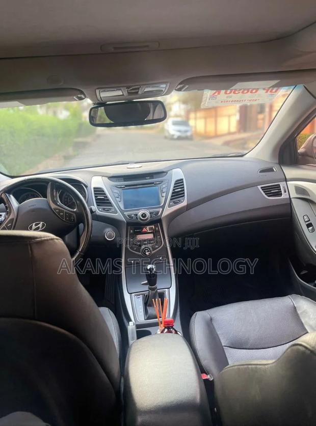 Hyundai Elantra 2015 Silver
