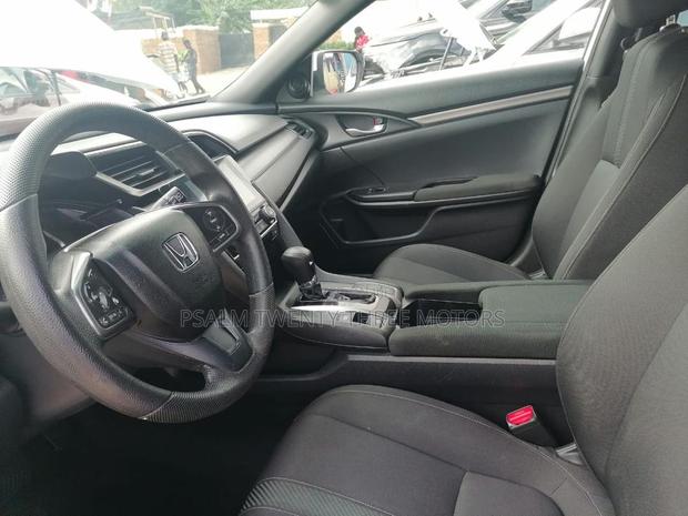 Honda Civic 2019 White