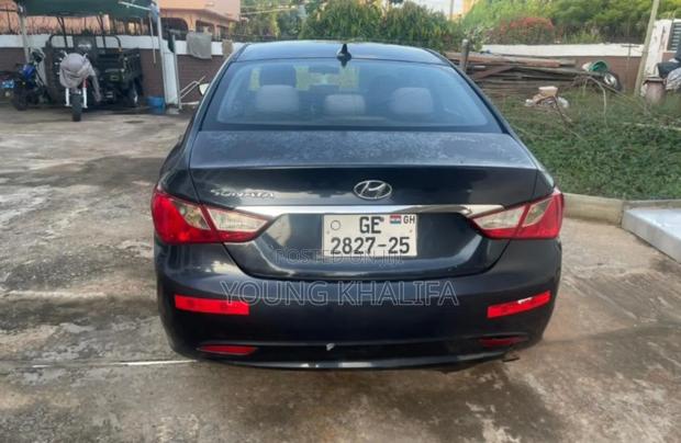 Hyundai Sonata 2012 Black