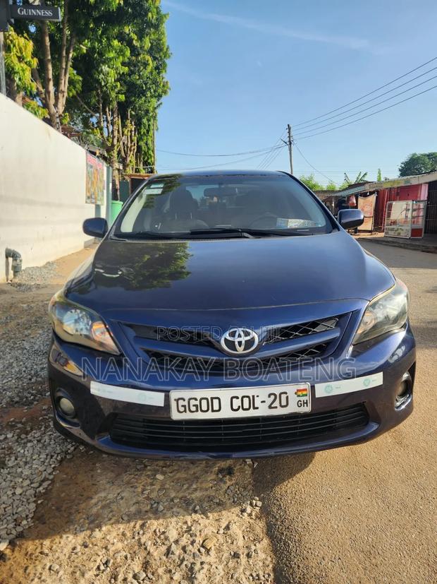 Toyota Corolla 2012 Blue