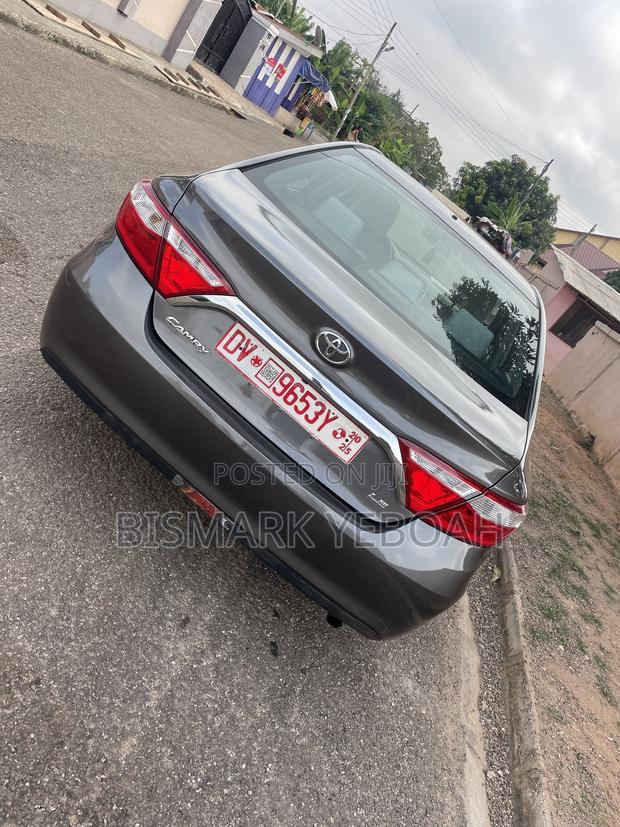 Toyota Camry LE 4dr Sedan (2.5L 4cyl 6A) 2015 Gray