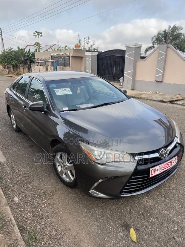 Toyota Camry LE 4dr Sedan (2.5L 4cyl 6A) 2015 Gray
