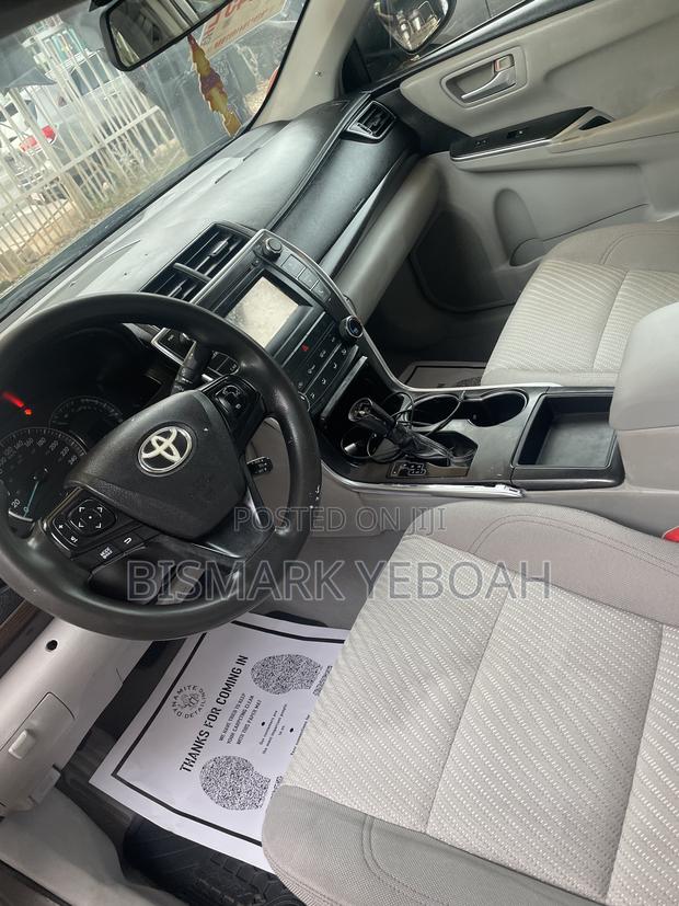 Toyota Camry LE 4dr Sedan (2.5L 4cyl 6A) 2015 Gray