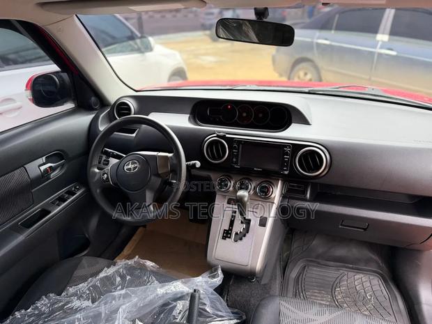 Scion xB 2015 Red