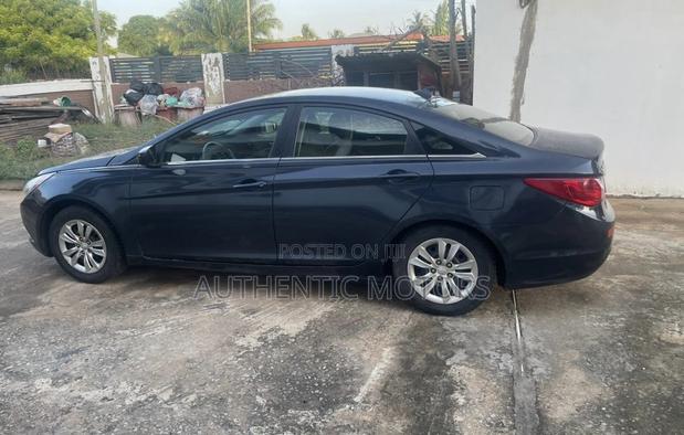 Hyundai Sonata 2013 Black