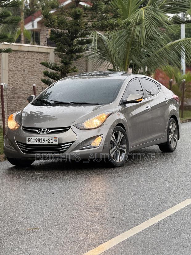 Hyundai Elantra Limited Sedan FWD (1.8L 4cyl 6A) 2016 Gray