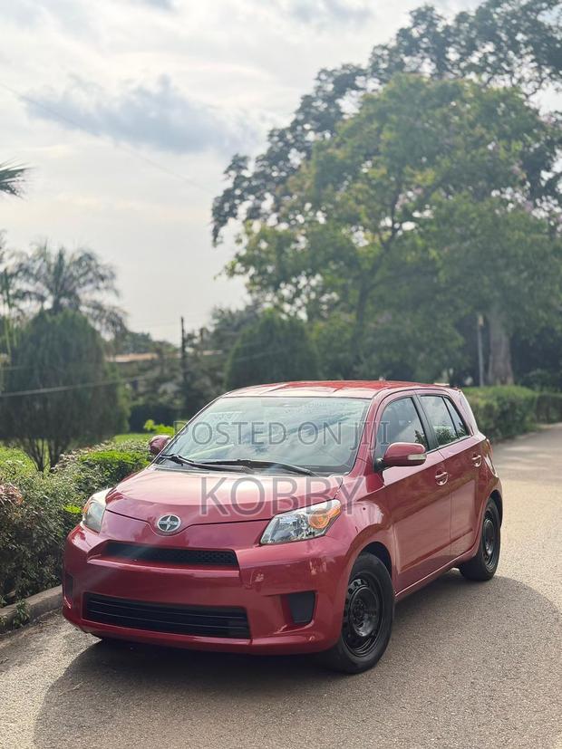 Scion xD Base 2014 Red