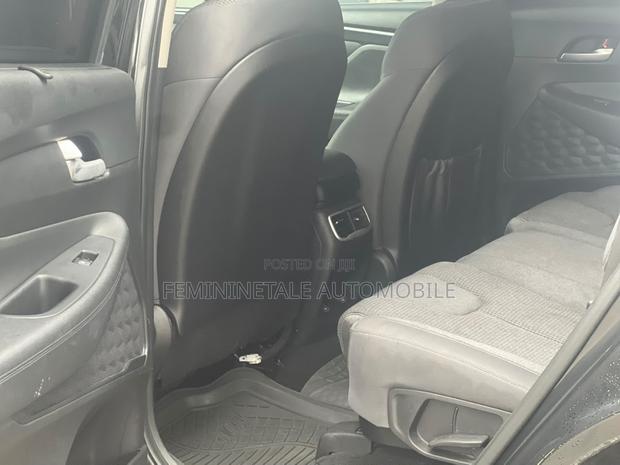 Hyundai Santa Fe SEL 2021 Black