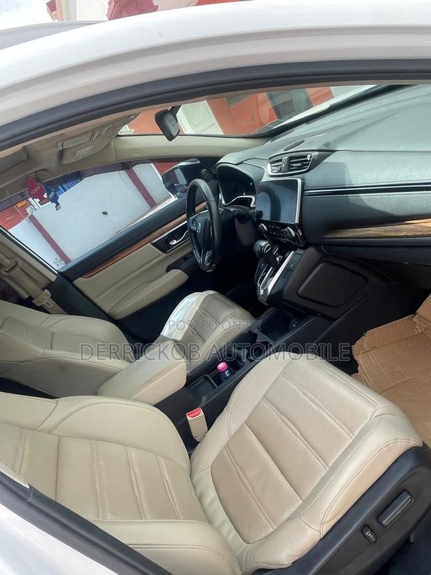 Honda CR-V Touring AWD 2019 White
