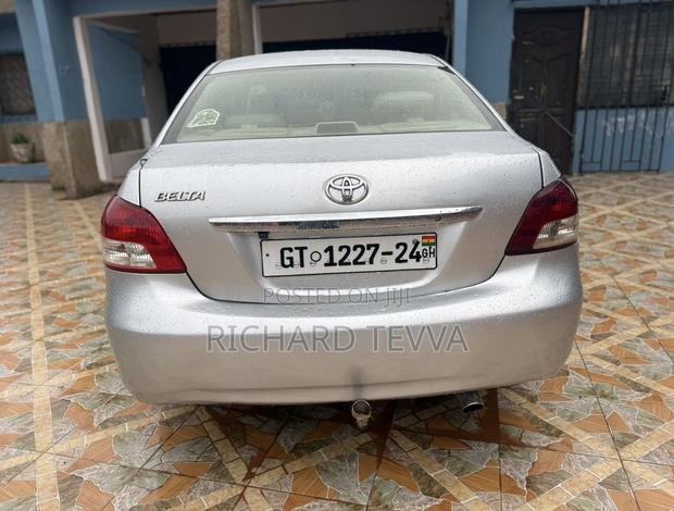 Toyota Belta 2010 Gray