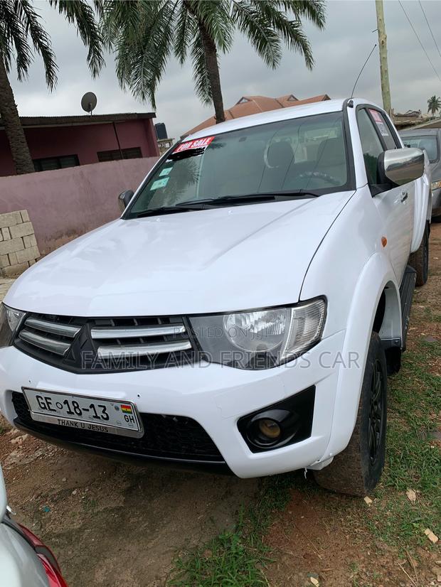 Mitsubishi L200 2010 White
