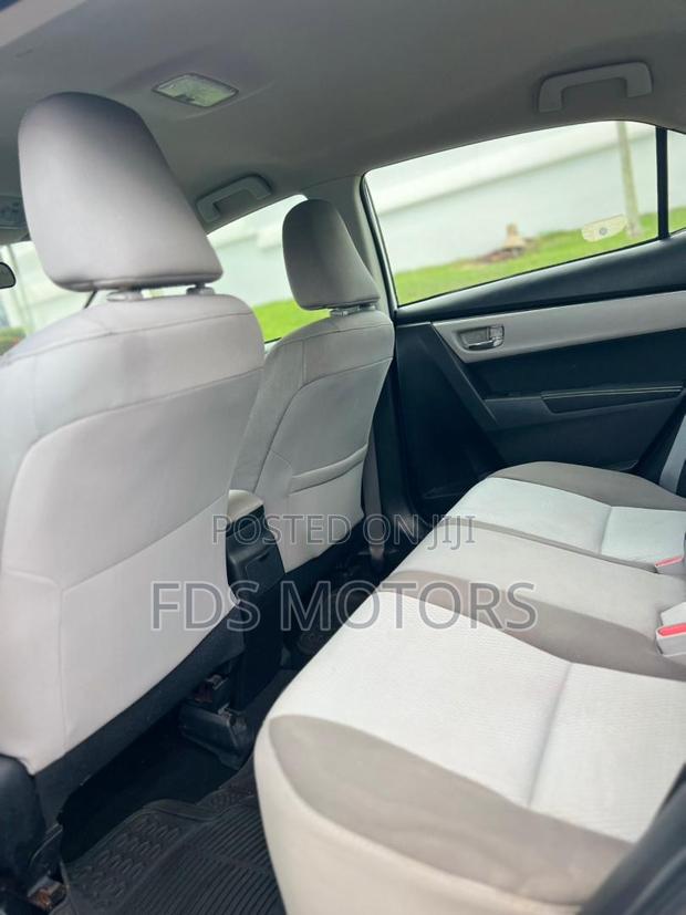 Toyota Corolla L 4dr Sedan (1.8L 4cyl CVT) 2017 White