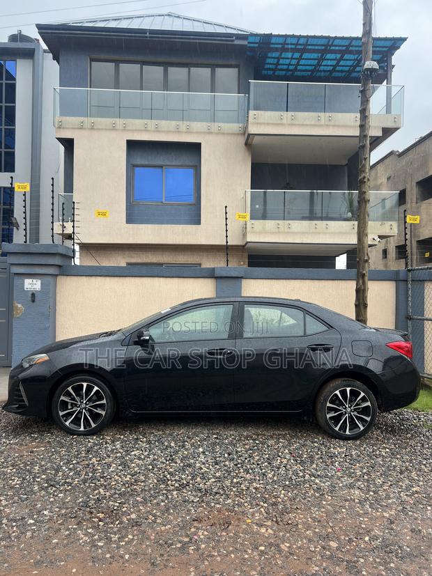 Toyota Corolla SE (1.8L 4cyl 2A) 2019 Black
