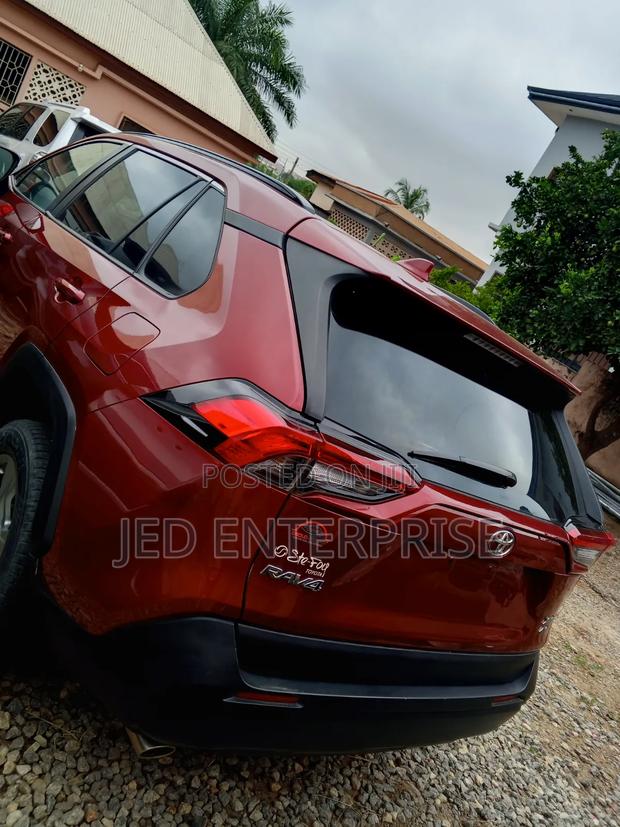 Toyota RAV4 XLE AWD 2020 Orange
