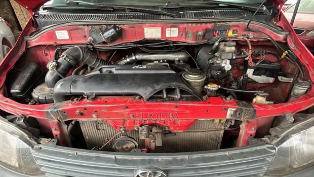 Toyota HiAce 2008 Red