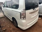 Toyota Voxy 2010 White for sale