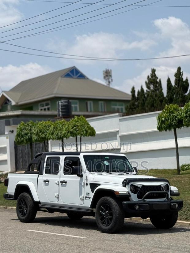 Jeep Gladiator Freedom 4x4 *Ltd Avail* 2023 White
