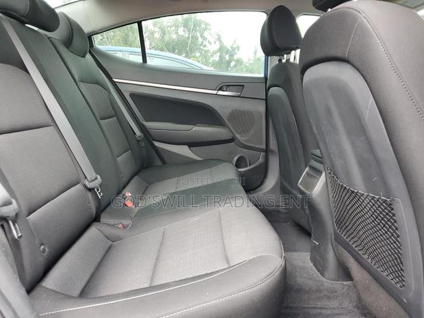 Hyundai Elantra 2017 Blue