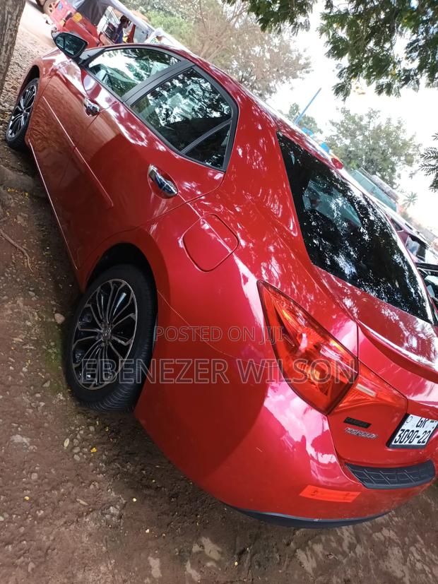 Toyota Corolla 2016 Red